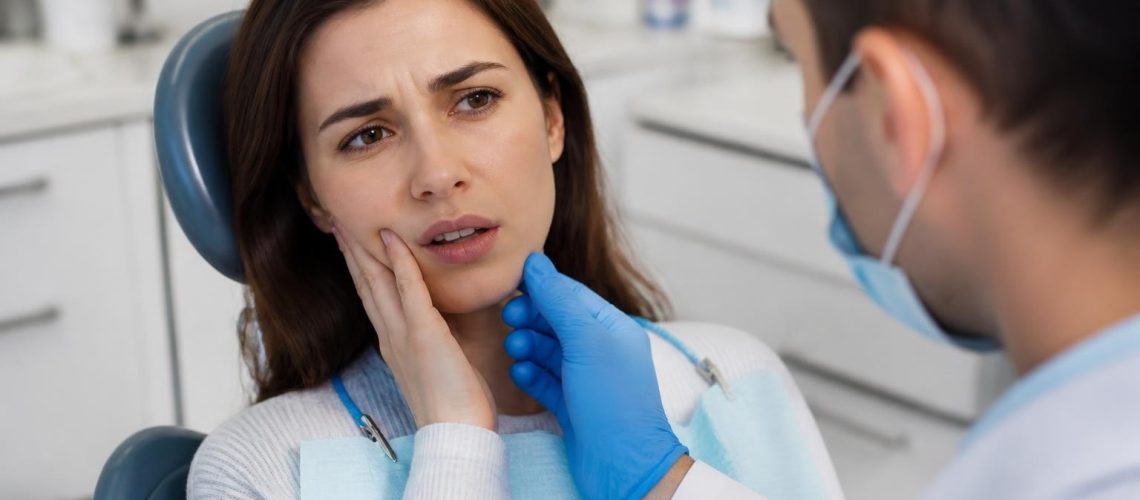 What to Do If Your Tooth Breaks or Cracks?